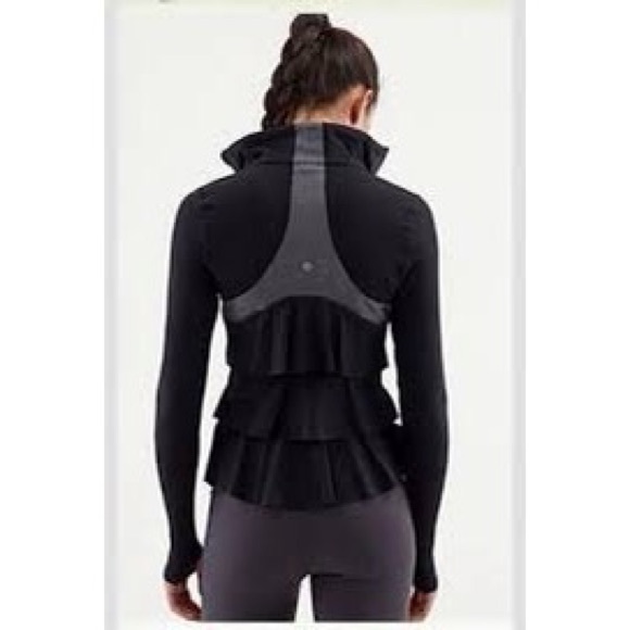 lululemon yogi anorak
